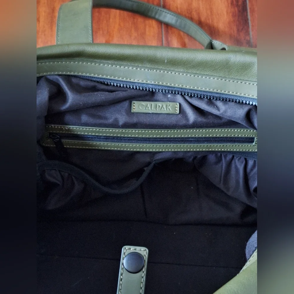 Calpak Moss Green Men's Duffel Bag - Picture 7 of 8